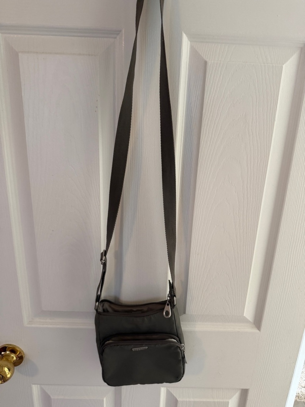 Baggallini Pocket Crossbody Bag – Charcoal Grey